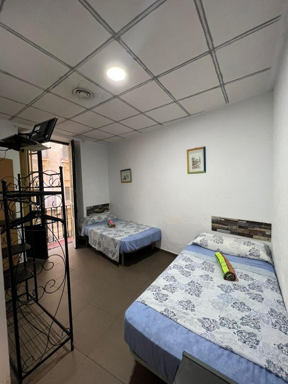 Hostal Milan Alicante Exterior foto